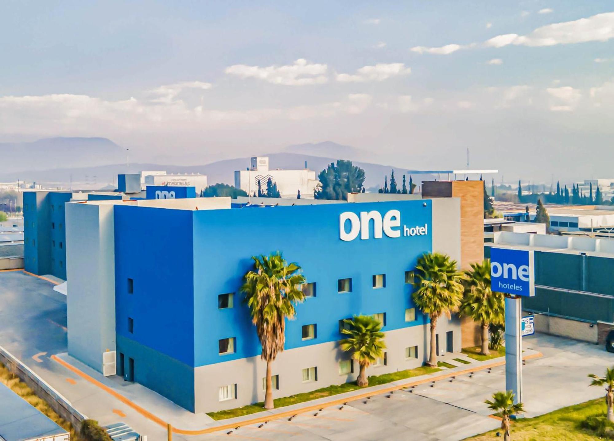 One Saltillo Aeropuerto エクステリア 写真